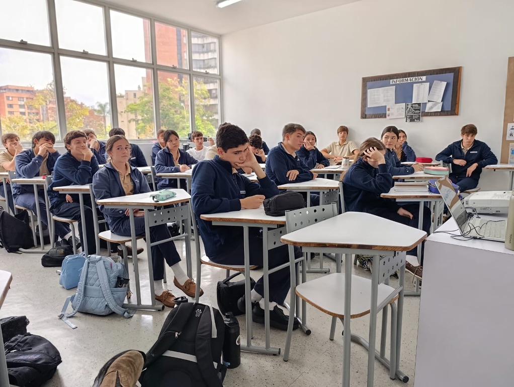 Alumnos del Colegio Jefferson durante la charla de orientación vocacional